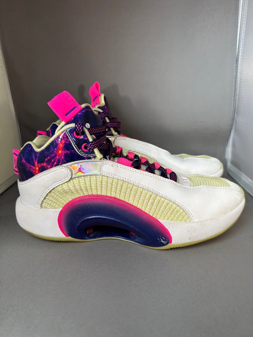 Air Jordan 35 Low White Volt Pink Galaxy Youth 6.5Y Women’s 8 Sneakers